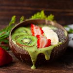 kiwi-dragonfruit-smoothie-bowl